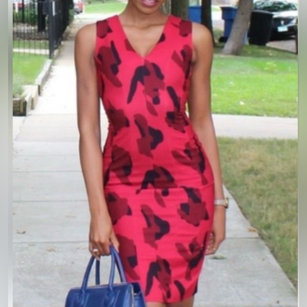 H&M Red Sleeveless Camouflage Print Dress. Size 2.